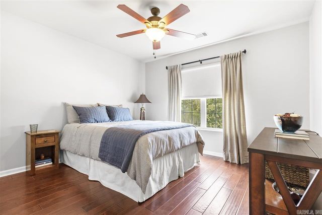 21 Edgewater Court, Jacksonville, AR 72076