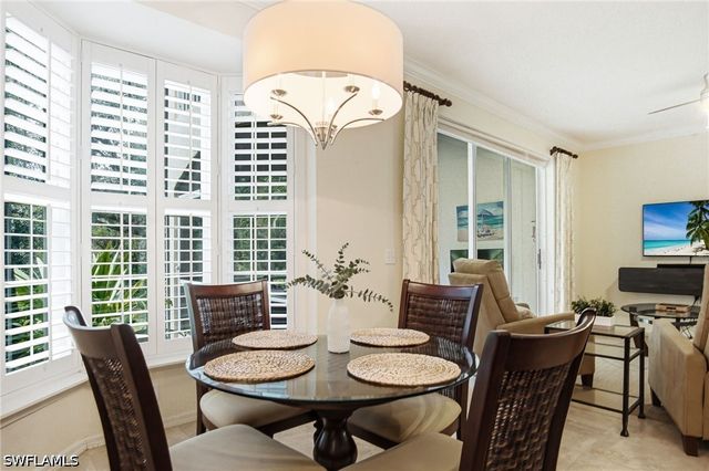 77 Silver Oaks CIR 8102, Naples, FL 34119