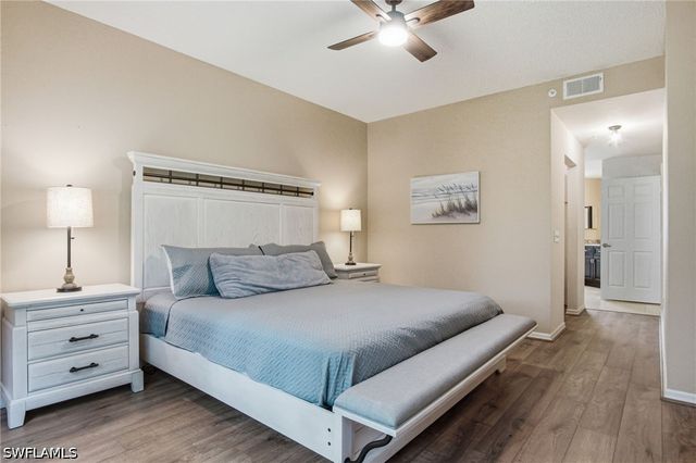 77 Silver Oaks CIR 8102, Naples, FL 34119