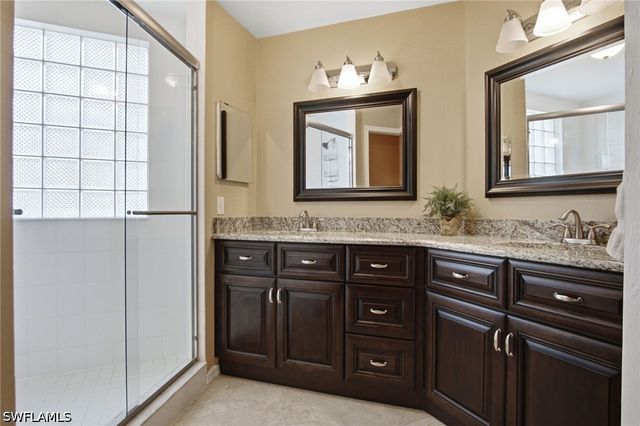 77 Silver Oaks CIR 8102, Naples, FL 34119