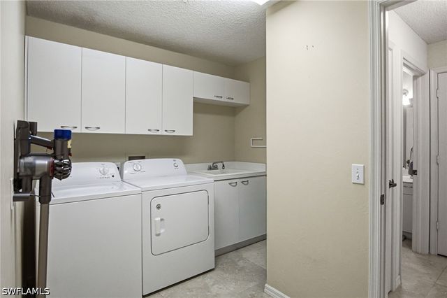 77 Silver Oaks CIR 8102, Naples, FL 34119