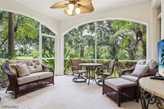 77 Silver Oaks CIR 8102, Naples, FL 34119