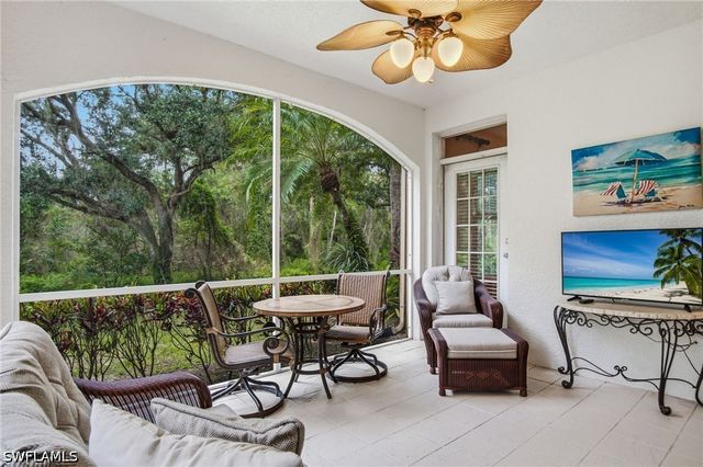 77 Silver Oaks CIR 8102, Naples, FL 34119