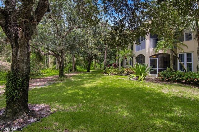 77 Silver Oaks CIR 8102, Naples, FL 34119