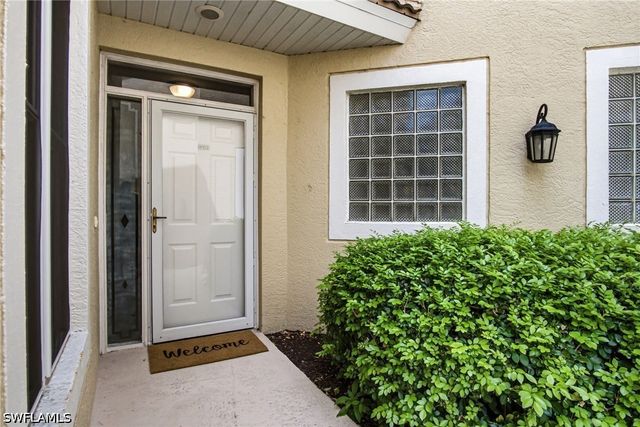 77 Silver Oaks CIR 8102, Naples, FL 34119