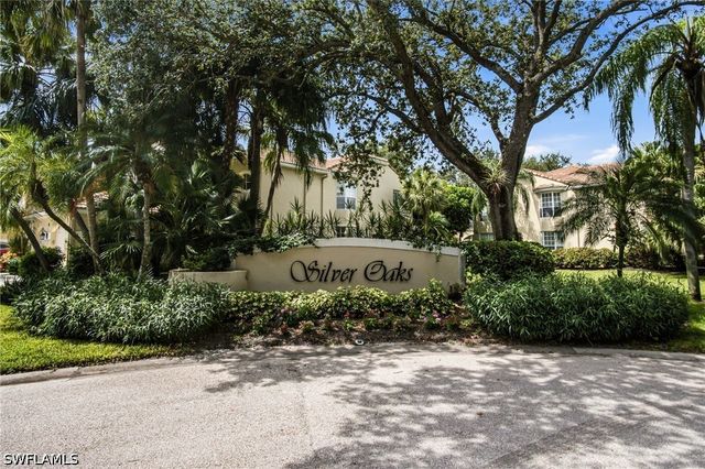 77 Silver Oaks CIR 8102, Naples, FL 34119