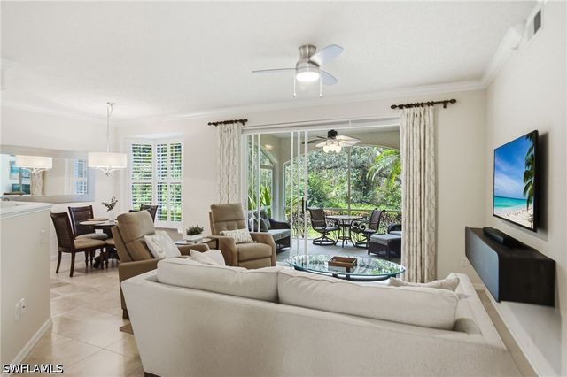 77 Silver Oaks CIR 8102, Naples, FL 34119
