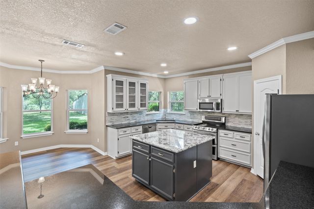 574 Rose LN, Salado, TX 76571
