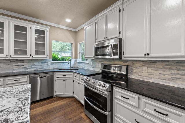 574 Rose LN, Salado, TX 76571