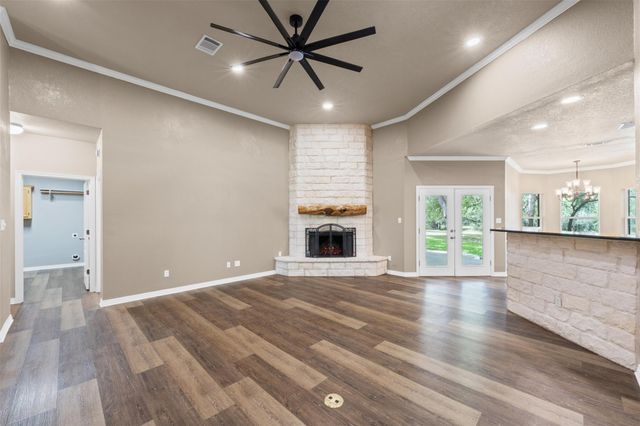 574 Rose LN, Salado, TX 76571
