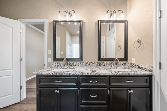 574 Rose LN, Salado, TX 76571