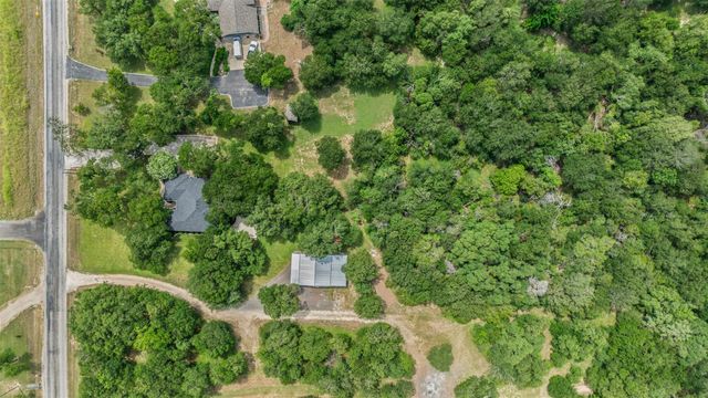 574 Rose LN, Salado, TX 76571