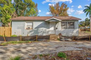 2733 34TH AVENUE N, St Petersburg, FL 33713