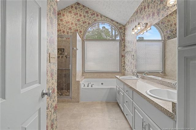 1231 Four Wood Drive, Fayetteville, NC 28312