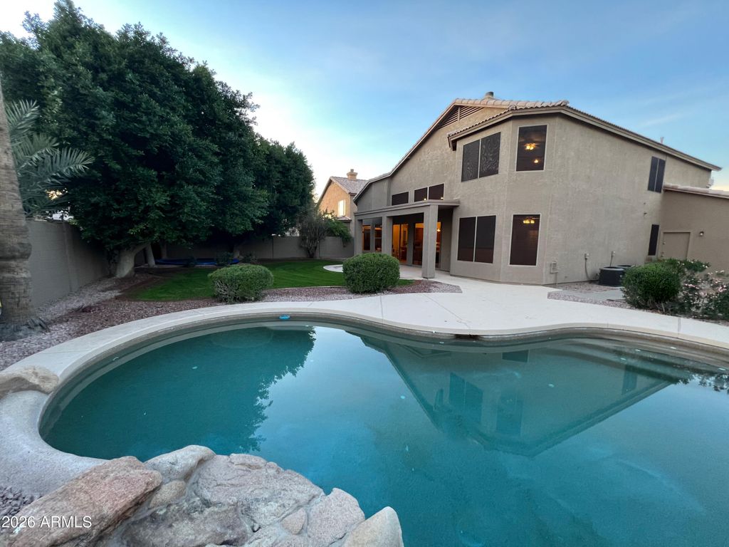 473 W DESERT Avenue, Gilbert, AZ 85233