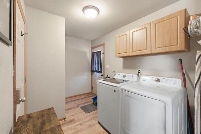 114 Rushmore LANE, Hartford, WI 53027