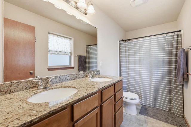 114 Rushmore LANE, Hartford, WI 53027