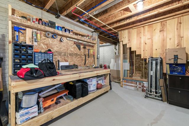 114 Rushmore LANE, Hartford, WI 53027