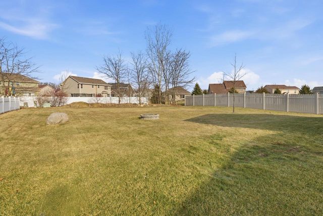 114 Rushmore LANE, Hartford, WI 53027