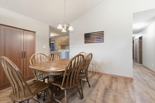 114 Rushmore LANE, Hartford, WI 53027