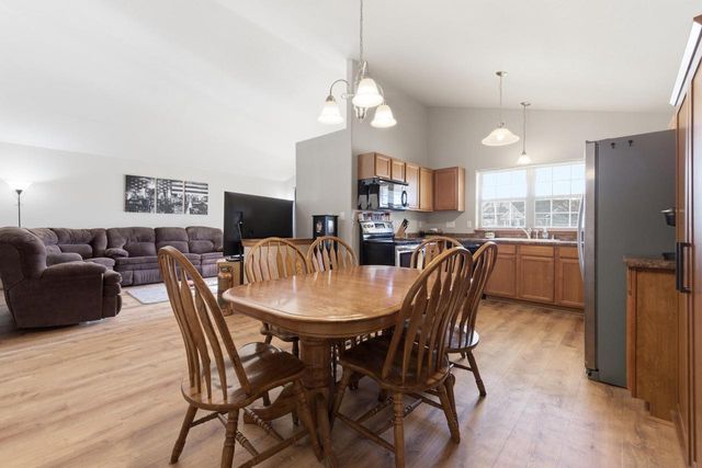 114 Rushmore LANE, Hartford, WI 53027