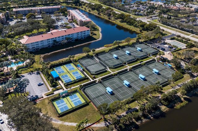 5906 Crystal Shores Drive 404, Boynton Beach, FL 33437