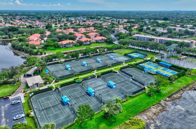 5906 Crystal Shores Drive 404, Boynton Beach, FL 33437