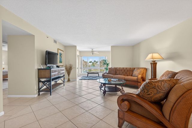 5906 Crystal Shores Drive 404, Boynton Beach, FL 33437