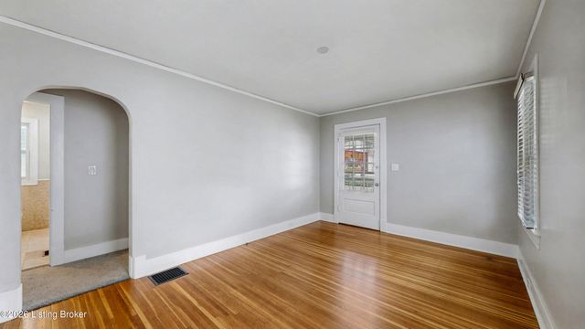 1104 Barret Ave, Louisville, KY 40204