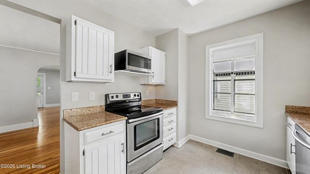 1104 Barret Ave, Louisville, KY 40204