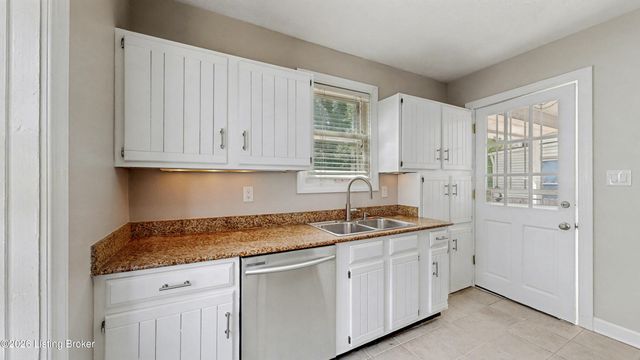 1104 Barret Ave, Louisville, KY 40204