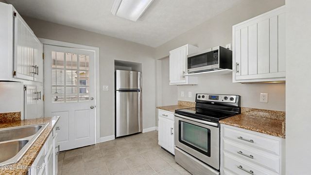 1104 Barret Ave, Louisville, KY 40204