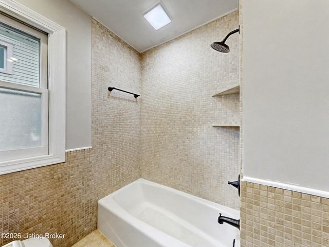 1104 Barret Ave, Louisville, KY 40204