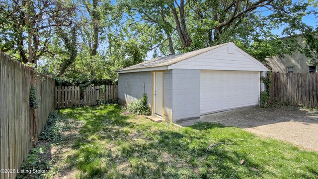 1104 Barret Ave, Louisville, KY 40204