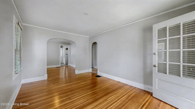 1104 Barret Ave, Louisville, KY 40204
