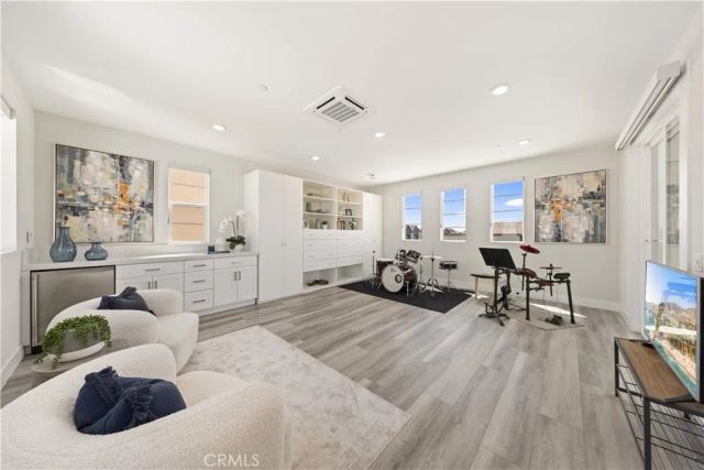 228 Merit, Irvine, CA 92618
