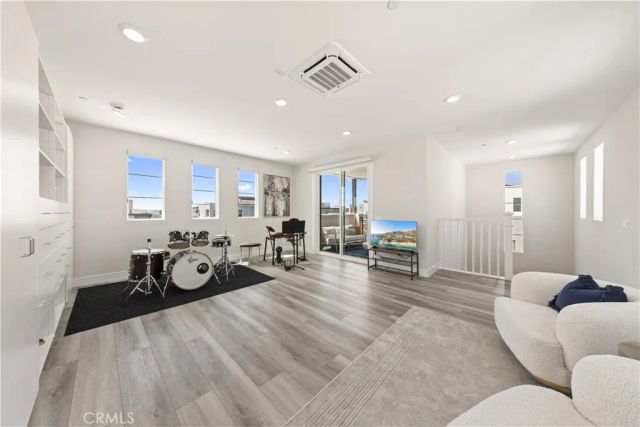 228 Merit, Irvine, CA 92618