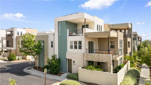 228 Merit, Irvine, CA 92618