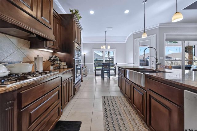 2202 Rana Park, Flint, TX 75762