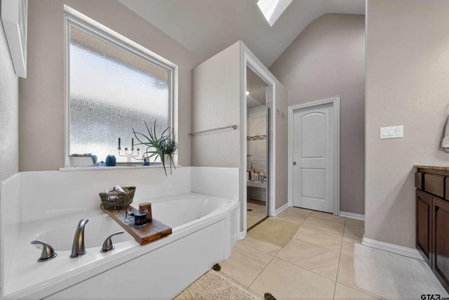 2202 Rana Park, Flint, TX 75762