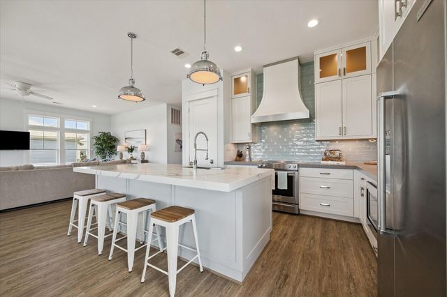 2012 Laguna Harbor Cove Boulevard, Port Bolivar, TX 77650