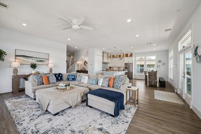 2012 Laguna Harbor Cove Boulevard, Port Bolivar, TX 77650