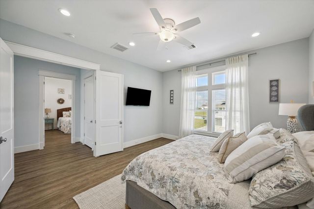 2012 Laguna Harbor Cove Boulevard, Port Bolivar, TX 77650