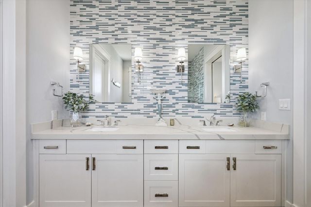 2012 Laguna Harbor Cove Boulevard, Port Bolivar, TX 77650