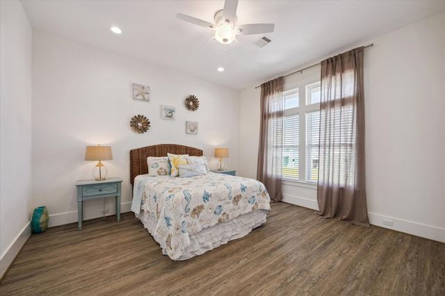 2012 Laguna Harbor Cove Boulevard, Port Bolivar, TX 77650