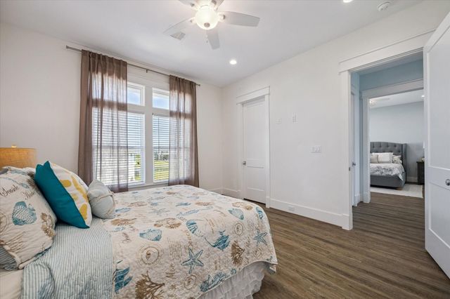 2012 Laguna Harbor Cove Boulevard, Port Bolivar, TX 77650