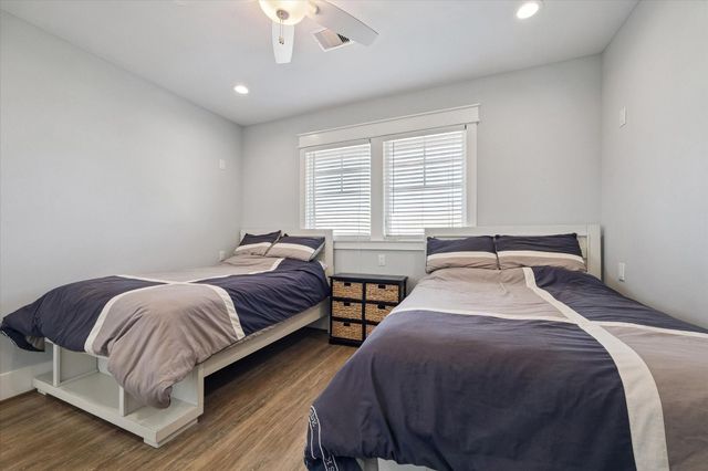 2012 Laguna Harbor Cove Boulevard, Port Bolivar, TX 77650