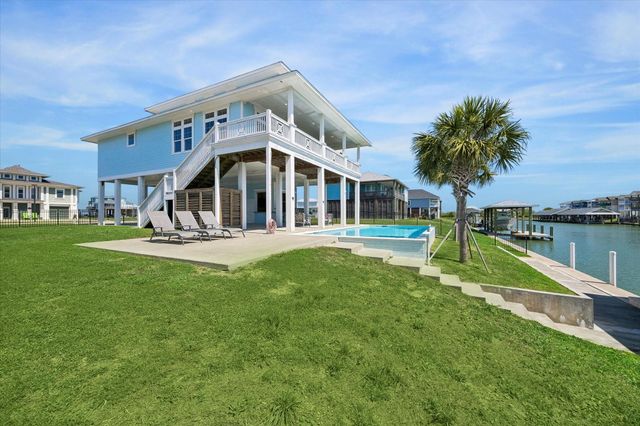 2012 Laguna Harbor Cove Boulevard, Port Bolivar, TX 77650