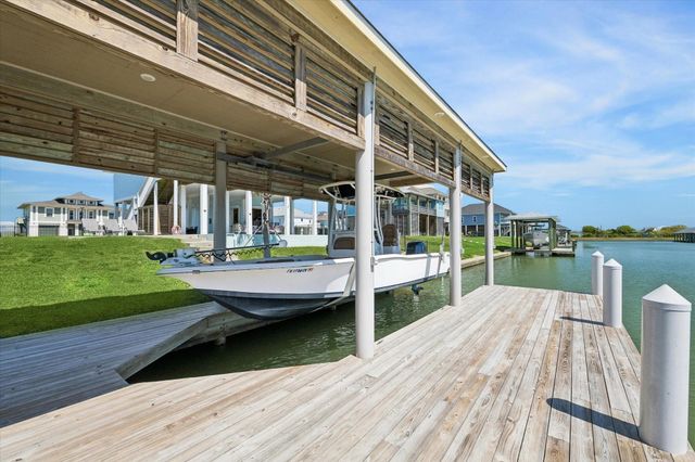2012 Laguna Harbor Cove Boulevard, Port Bolivar, TX 77650