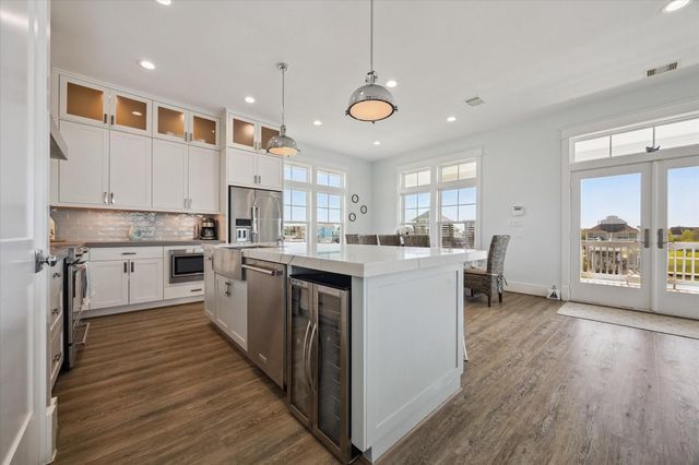 2012 Laguna Harbor Cove Boulevard, Port Bolivar, TX 77650